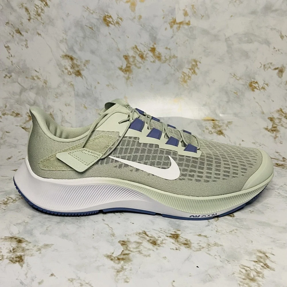 Nike Air Zoom Pegasus 37 FlyEase Women's Size 11.5 Men's 10 Grey